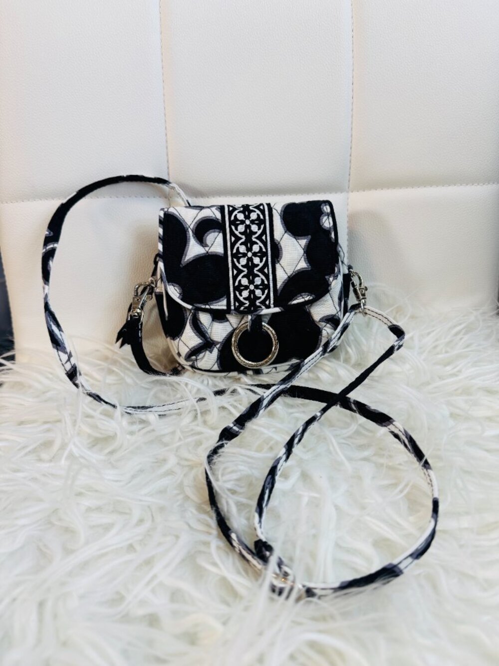 Vera Bradley Black White Geometric Small Crossbody Bag Ring Accent